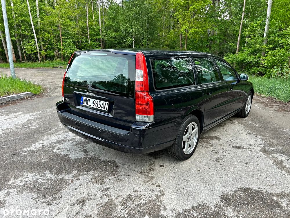 Volvo V70 2.4 Momentum - 6