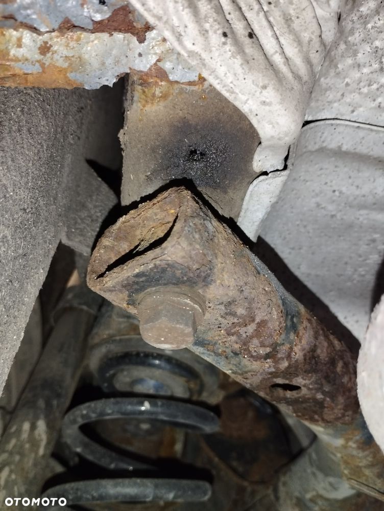 Volkswagen Jetta 1.6 Trendline - 31