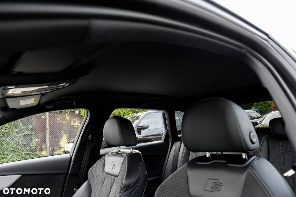 Audi A4 Avant 40 TDI quattro S tronic S line - 40