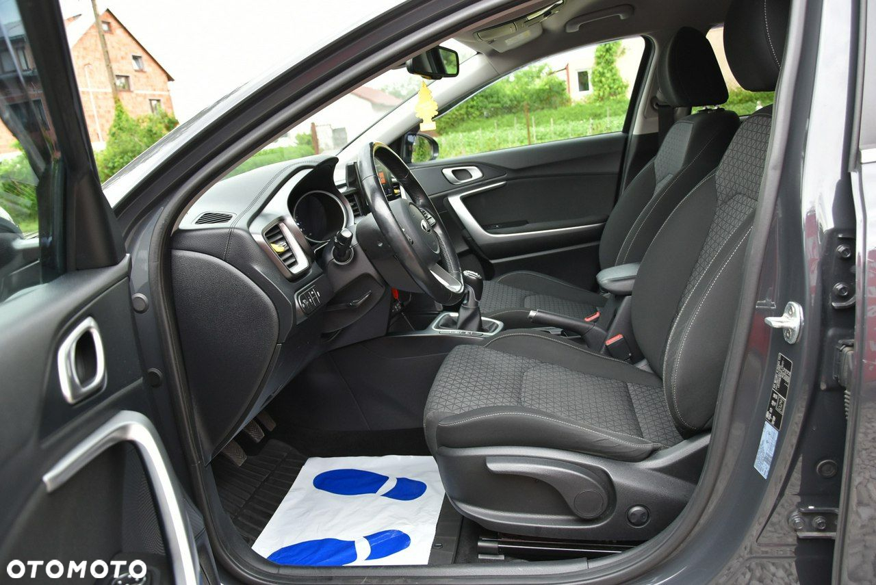 Kia Ceed - 15