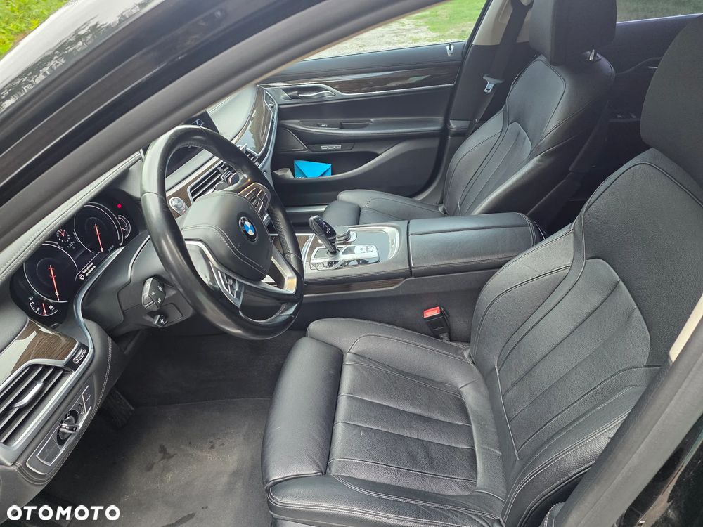 BMW Seria 7 740Li - 19