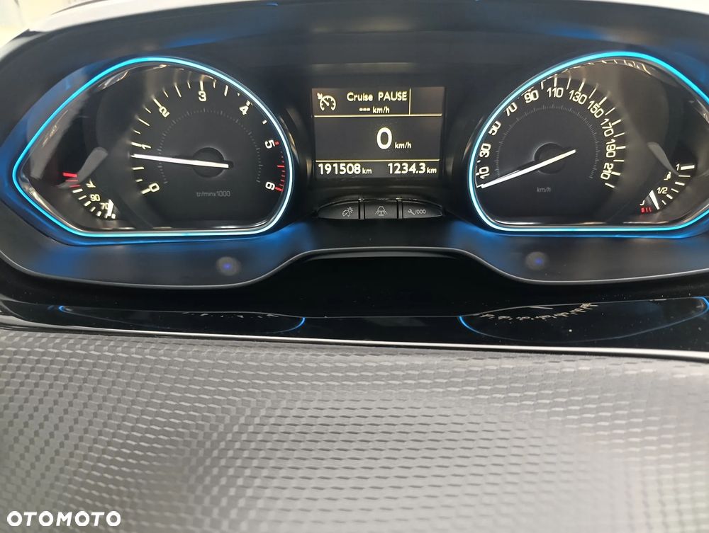 Peugeot 2008 BlueHDi FAP 120 STOP & START Allure - 10