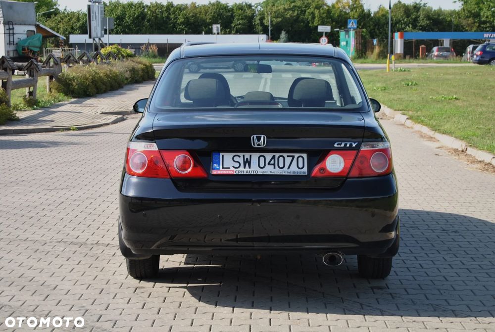Honda City 1.4 Comfort - 17