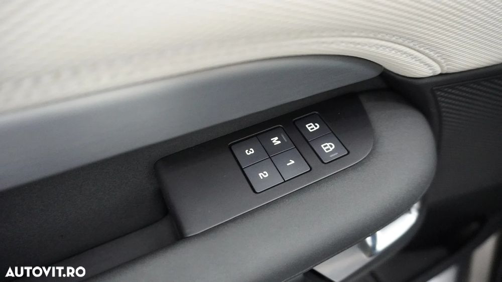 Land Rover Discovery 3.0 D300 MHEV - 21