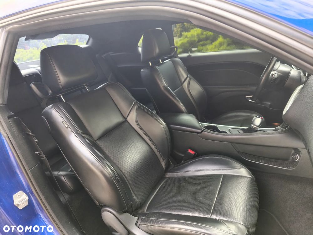 Dodge Challenger - 10