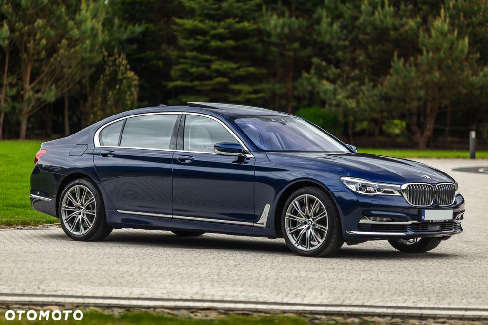 BMW Seria 7 750Li xDrive - 3