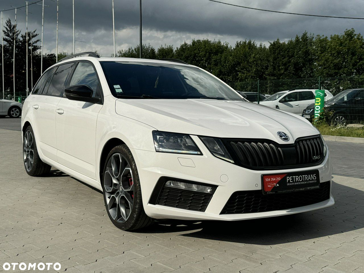 Skoda Octavia Combi 2.0 TDI DSG RS - 14
