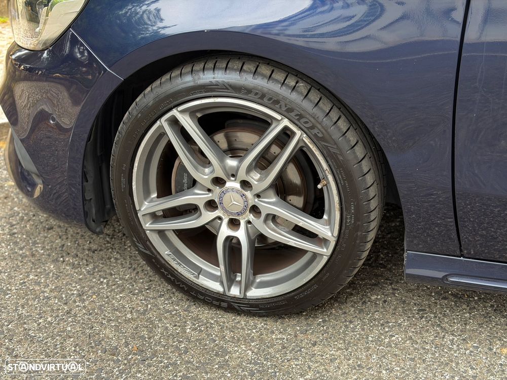 Mercedes-Benz A 180 d AMG Line - 15