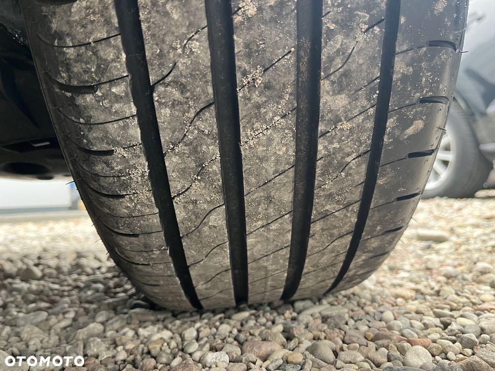 Peugeot 5008 1.5 BlueHDi Allure S&S EAT8 - 34