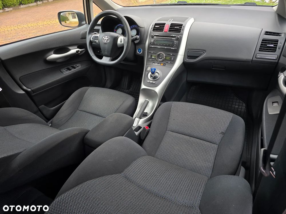 Toyota Auris 1.8 HSD Sol - 25