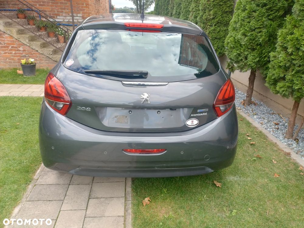 Peugeot 208 - 7