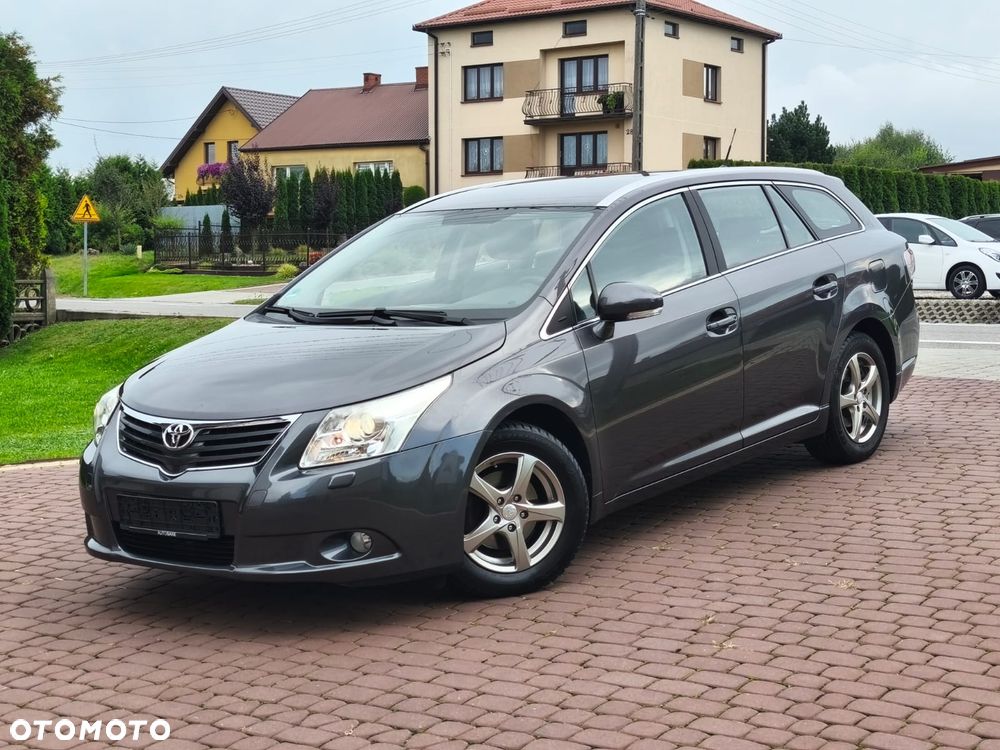 Toyota Avensis 2011 photo 3