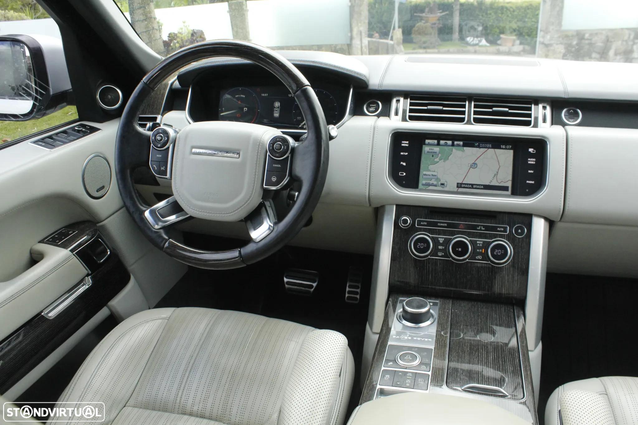 Land Rover Range Rover 4.4 SDV8 Autobiography - 27