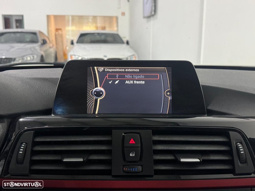 BMW 320 d Auto Pack M - 18