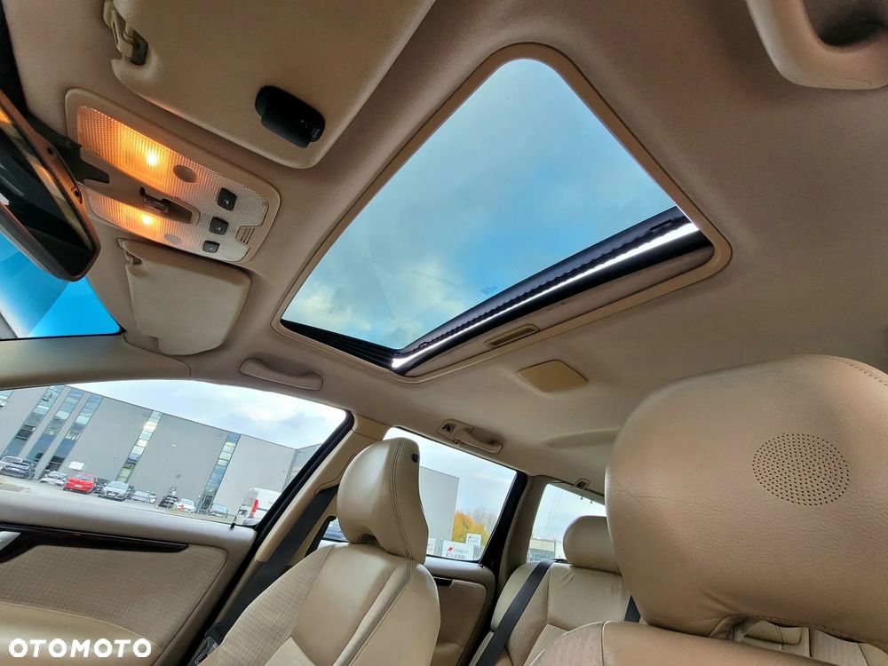 Volvo V70 T5 Premium - 15