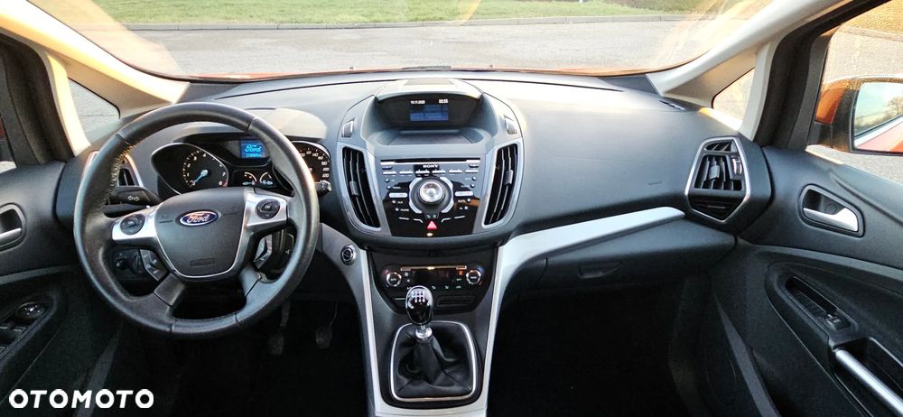 Ford Grand C-MAX - 9