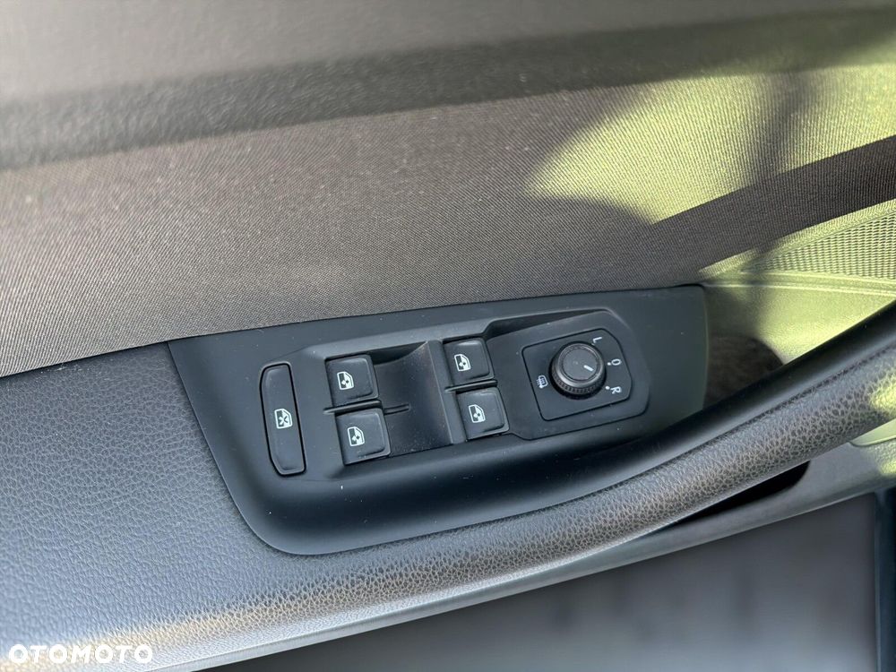 Volkswagen Passat - 21