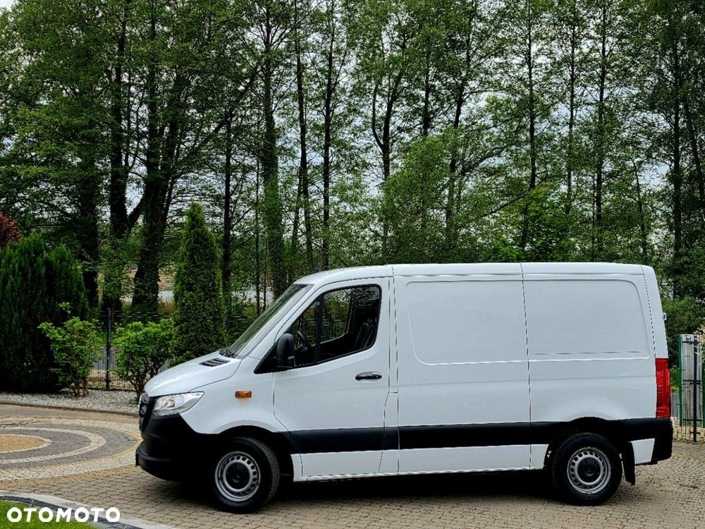 Mercedes-Benz Sprinter - 14