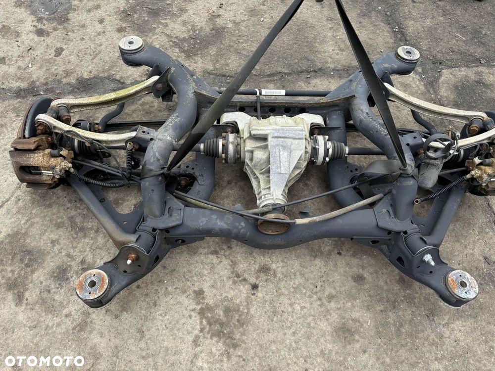 Tylne zawieszenie kompletne VW TOUAREG 7L - 4