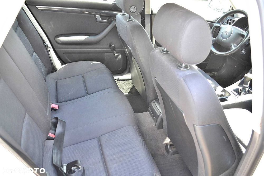 Audi A4 Limousine - 7