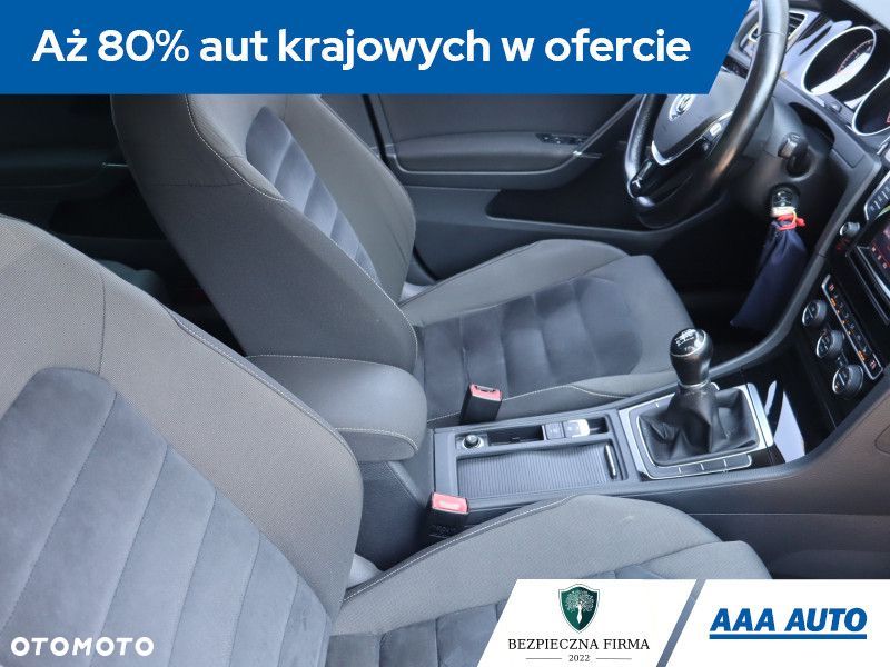 Volkswagen Golf Variant - 11