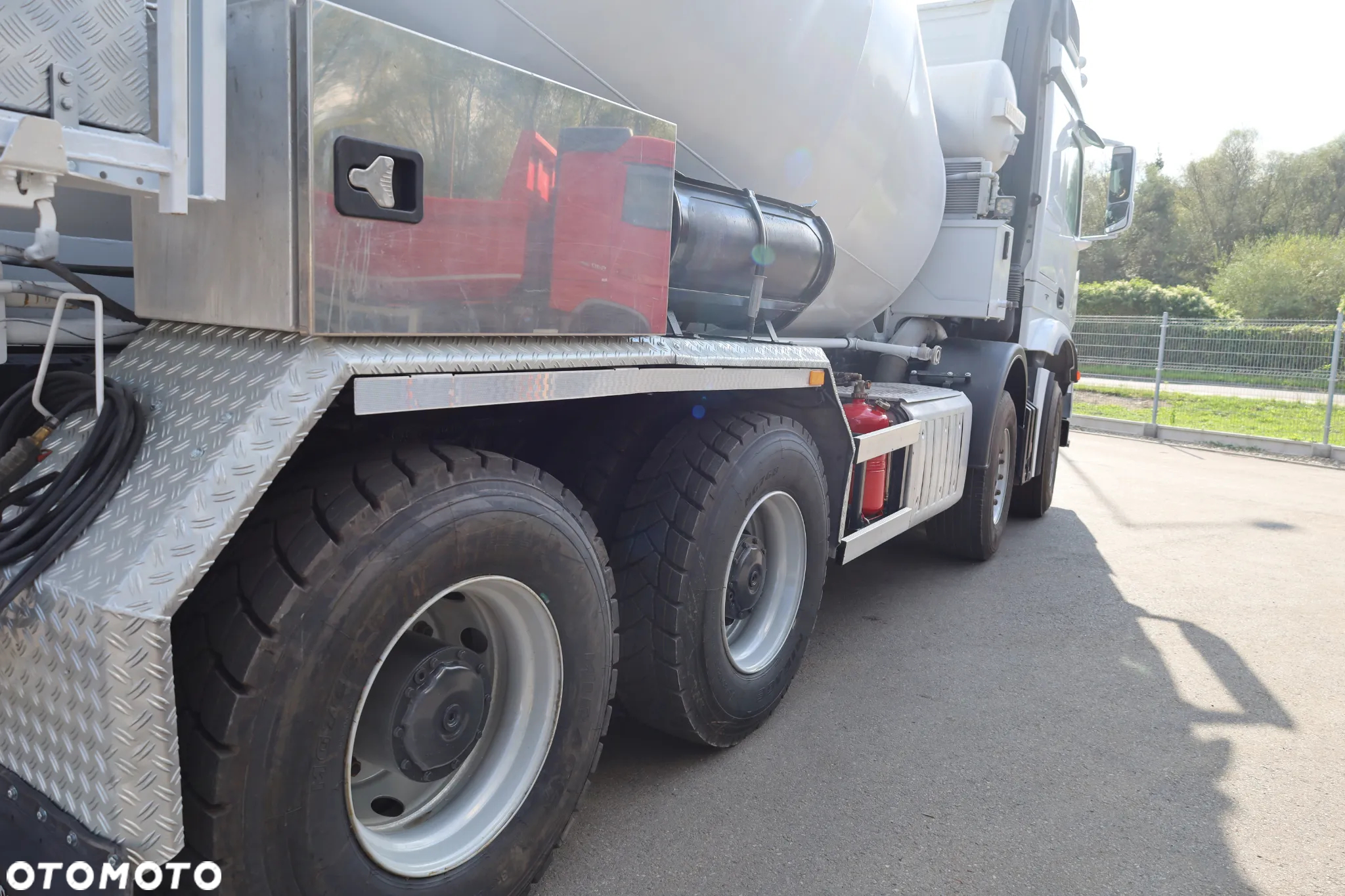 Mercedes-Benz AROCS - 11