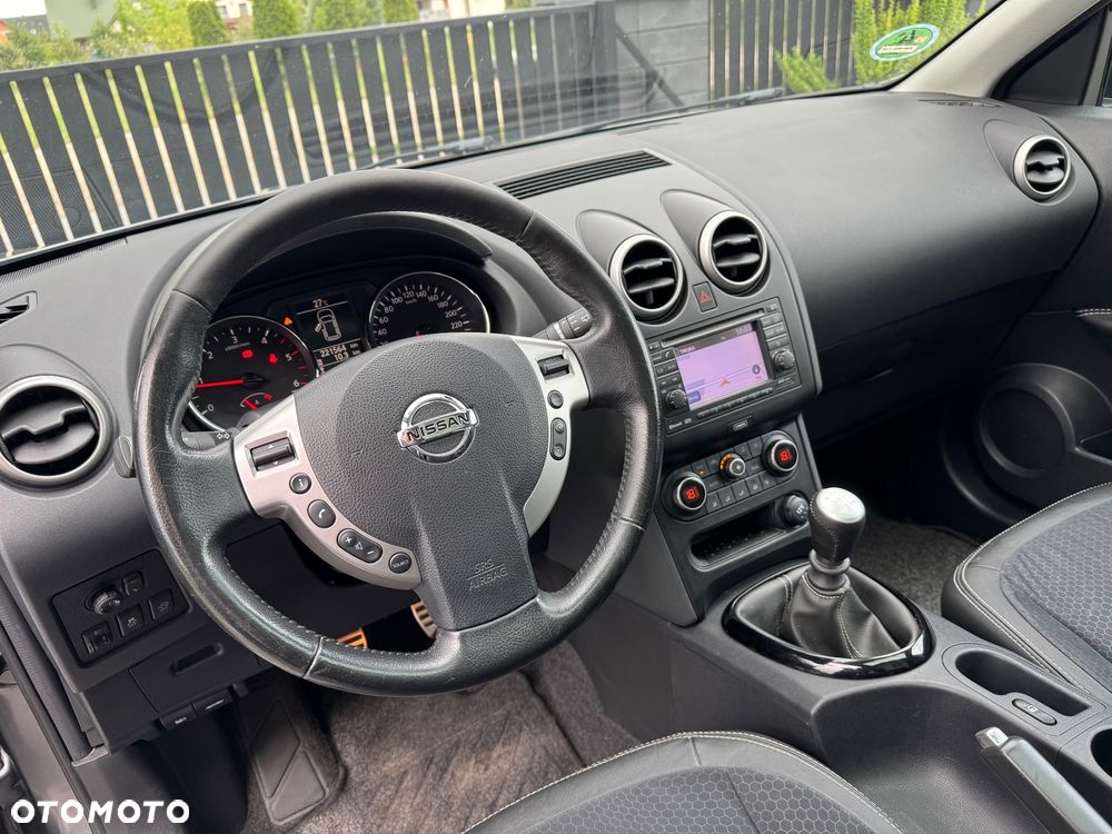 Nissan Qashqai 1.6 dCi TEKNA+ - 8