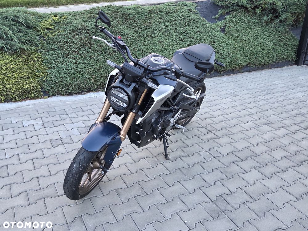 Honda CB - 26