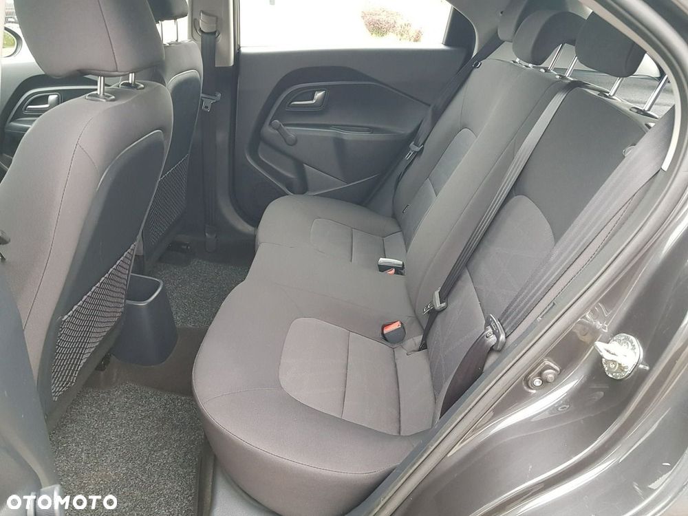 Kia Rio 1.2 Edition 7 - 11