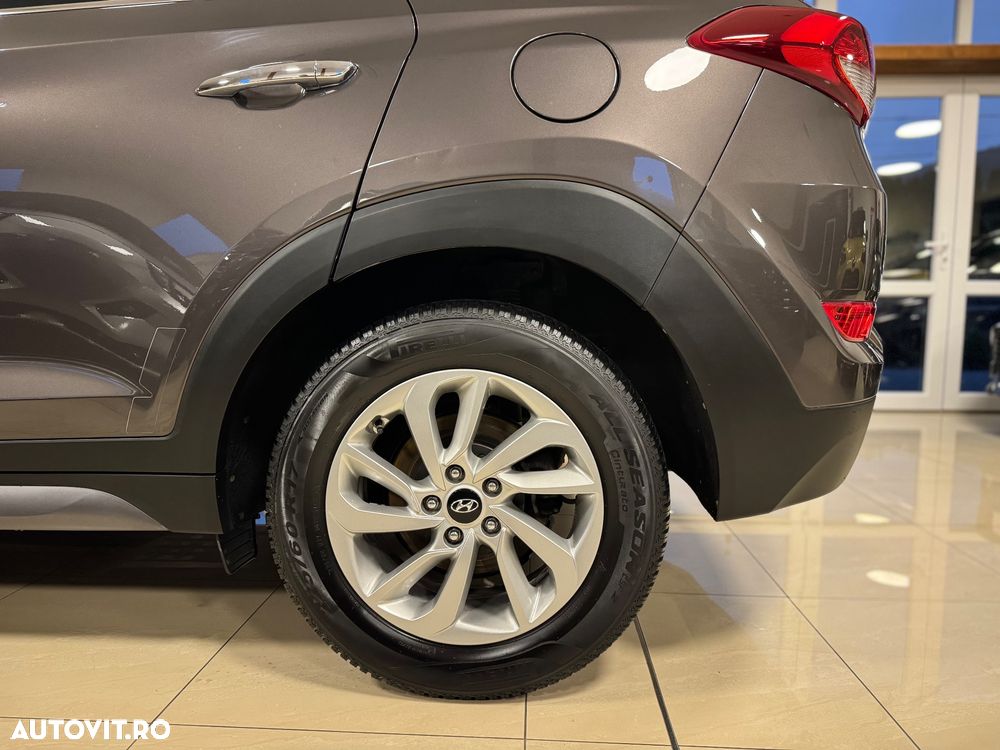 Hyundai Tucson blue 1.7 CRDi 2WD Style - 32