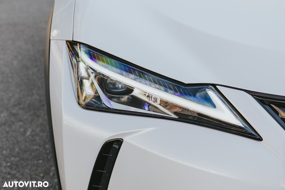 Lexus UX 200 FWD Business - 4