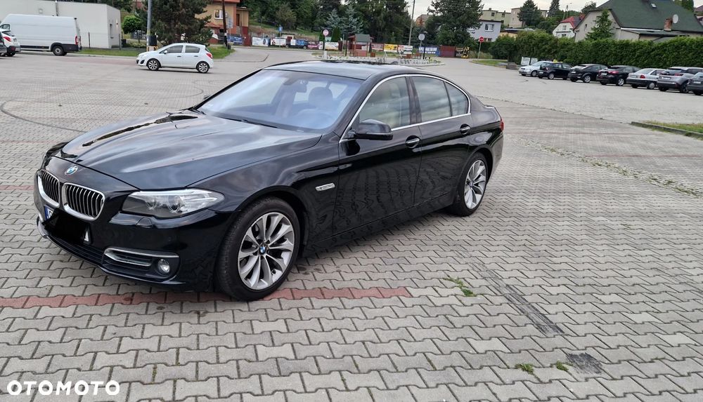 BMW Seria 5 525d Luxury Line - 2