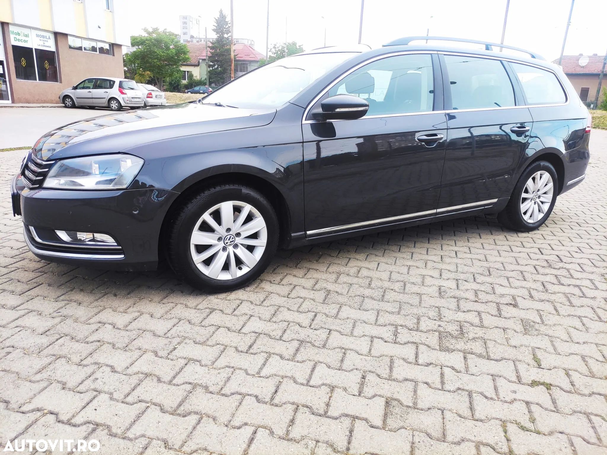 Volkswagen Passat - 1