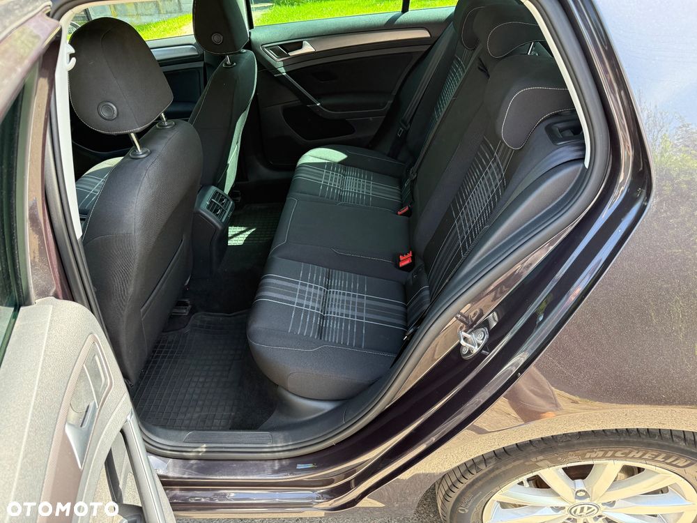 Volkswagen Golf 1.2 TSI BlueMotion Technology Lounge - 9
