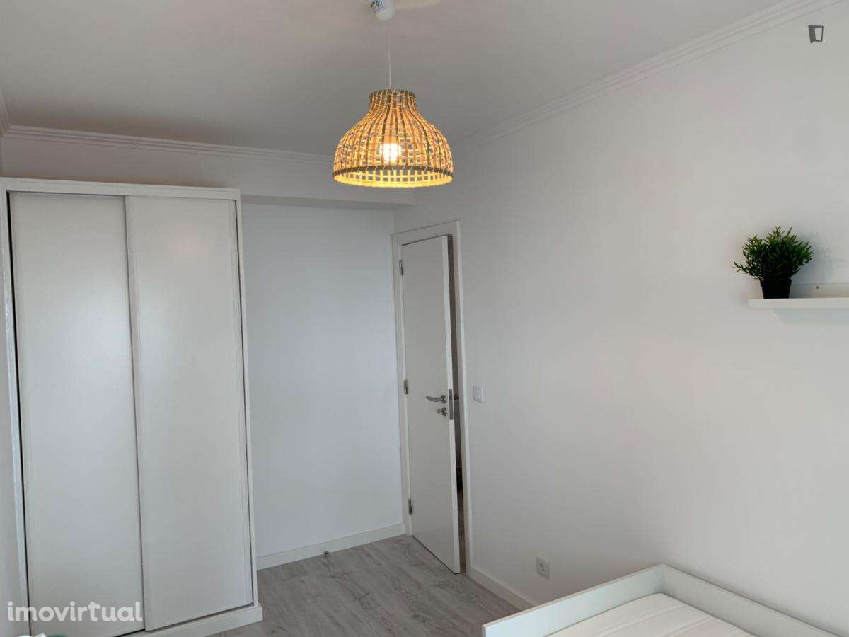 Quarto - localizado em Oeiras Lisbon - Grande imagem: 2/11