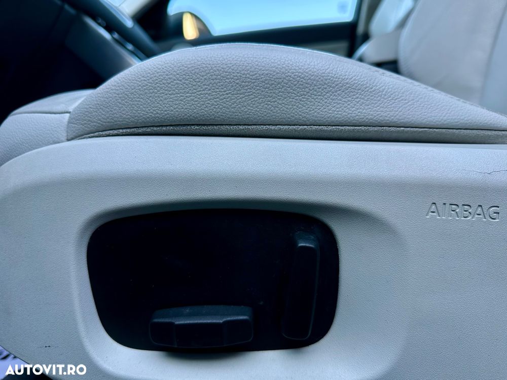 Land Rover Range Rover Evoque - 12