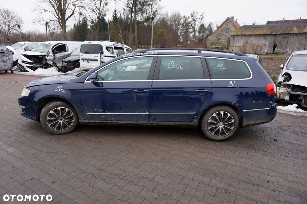 VOLKSWAGEN PASSAT B6 KOMBI 2006 LA5E 2.0 TDI BMP 140KM JLU GRANATOWY na części - 2