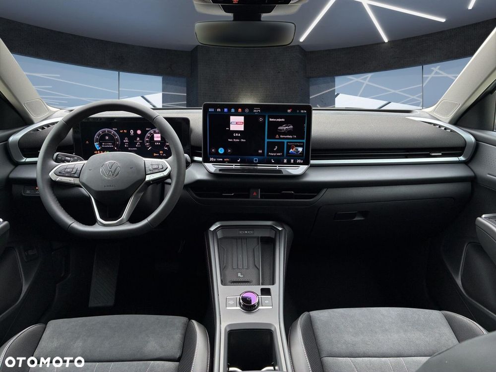 Volkswagen T-Roc - 13
