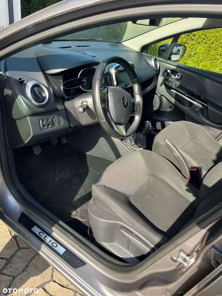Renault Clio - 8