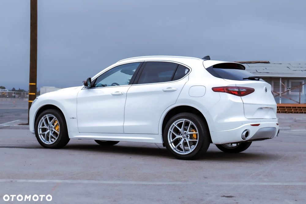Alfa Romeo Stelvio 2.0 Turbo TI Q4 - 3