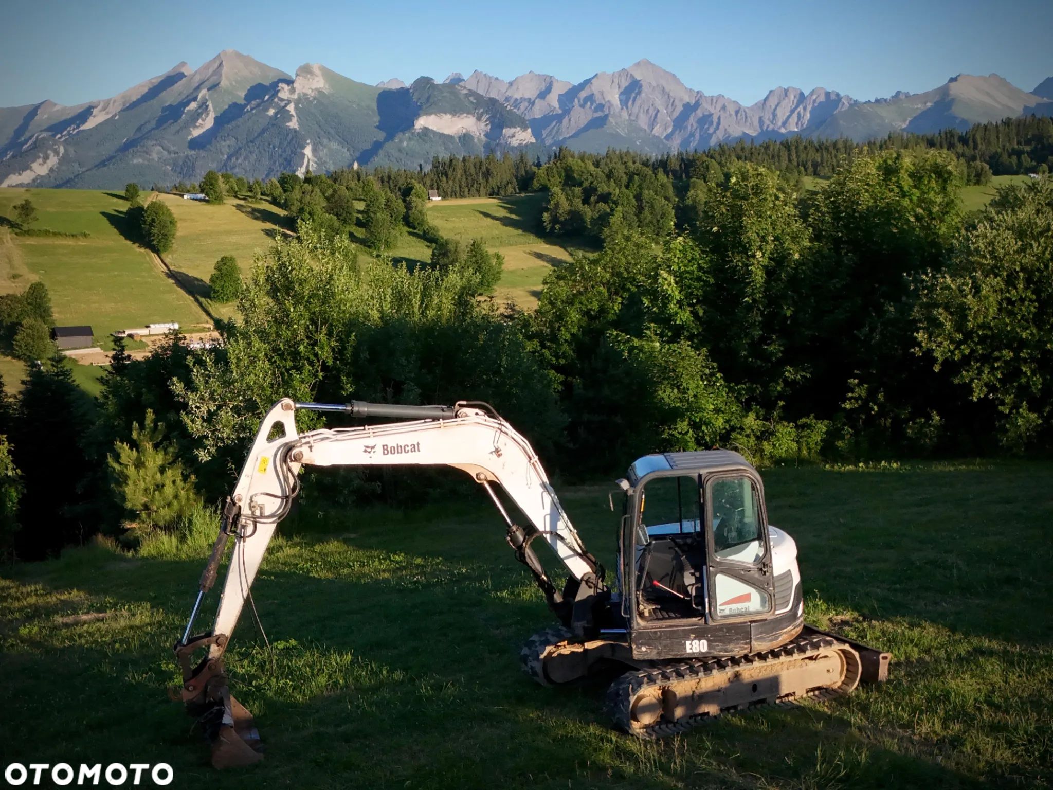 Bobcat E80 - 1
