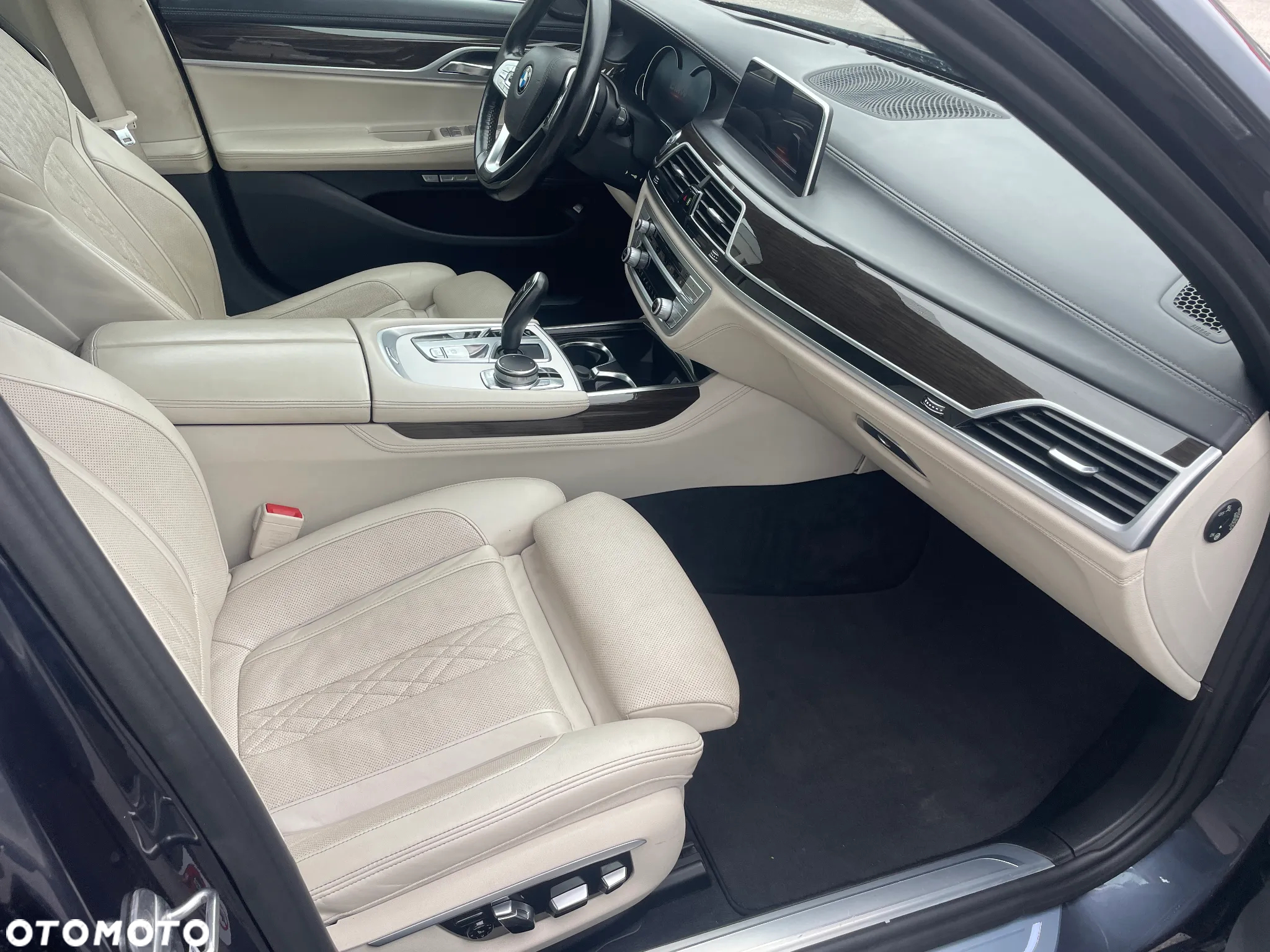 BMW Seria 7 740d xDrive - 8