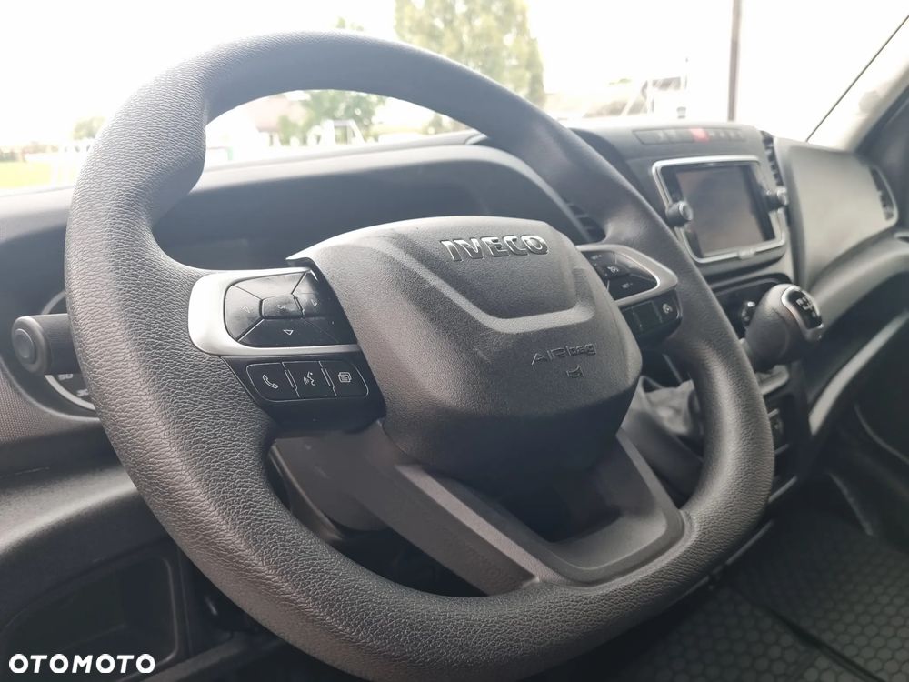 Iveco Daily 35c16  3.0  Chłodnia +Winda 8e-pall - 36