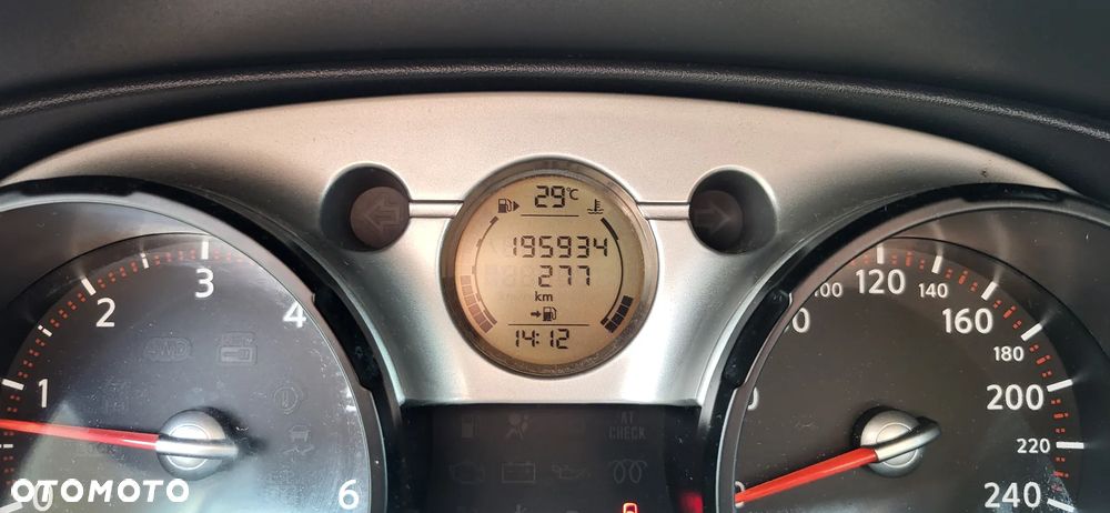 Nissan Qashqai - 10