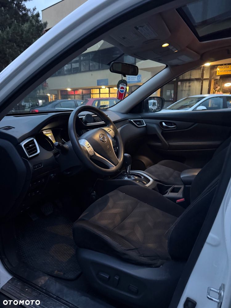 Nissan Rogue - 12