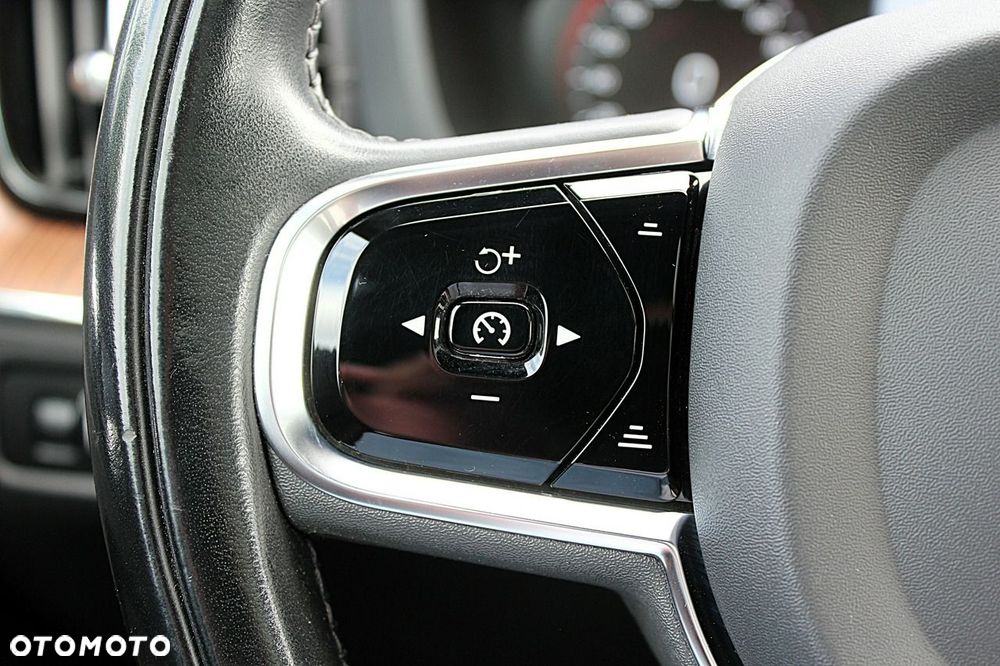 Volvo XC 60 B5 D AWD Geartronic Inscription - 29