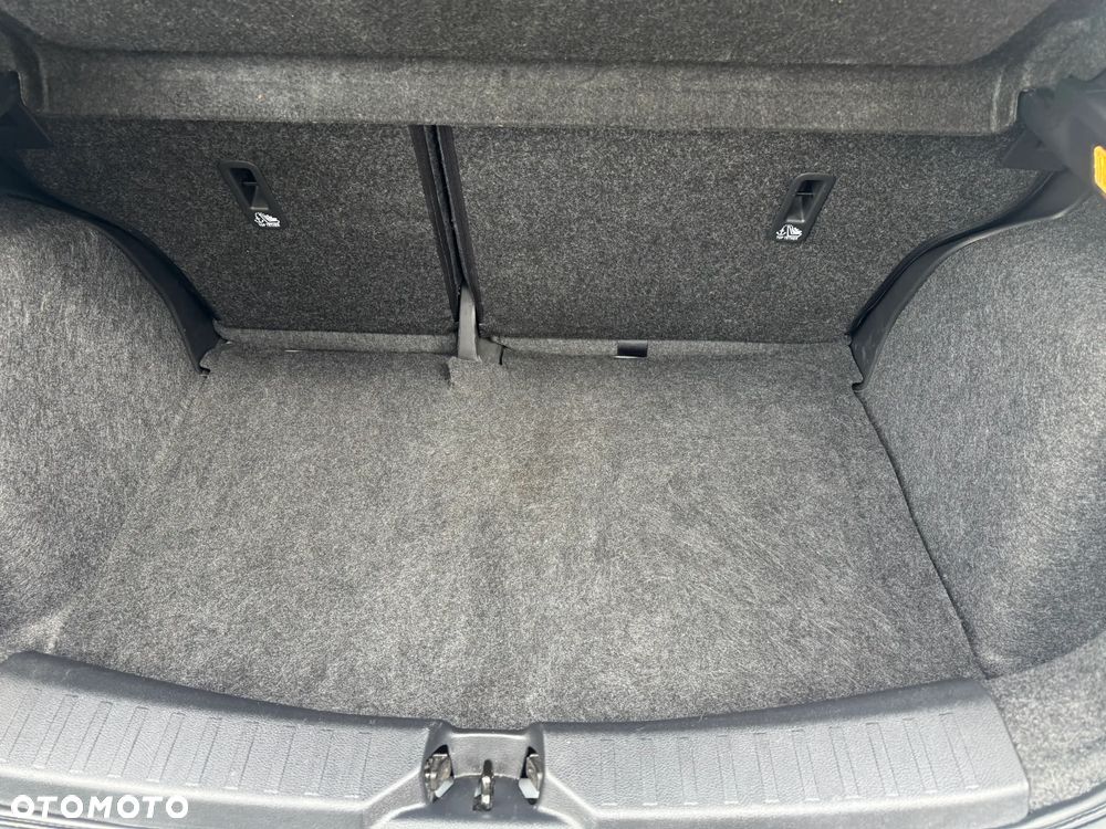 Nissan Micra - 32