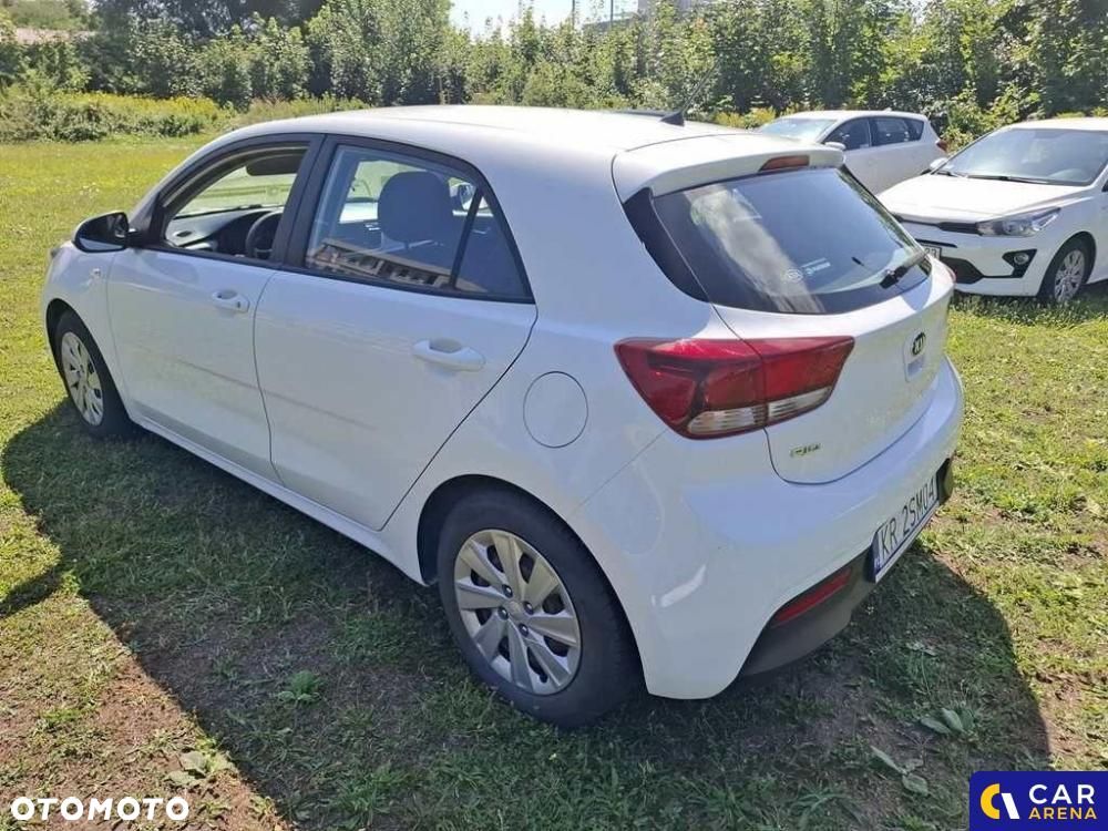 Kia Rio - 1