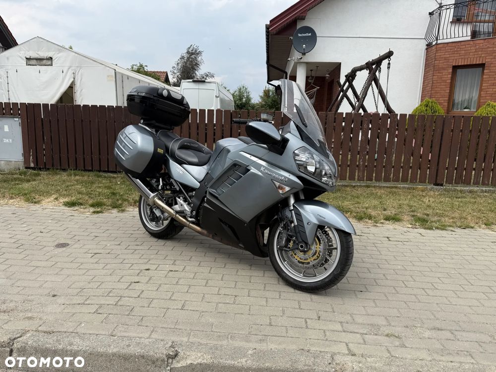 Kawasaki GTR - 5