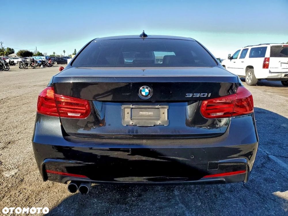 BMW Seria 3 330i Edition M Sport Shadow - 5